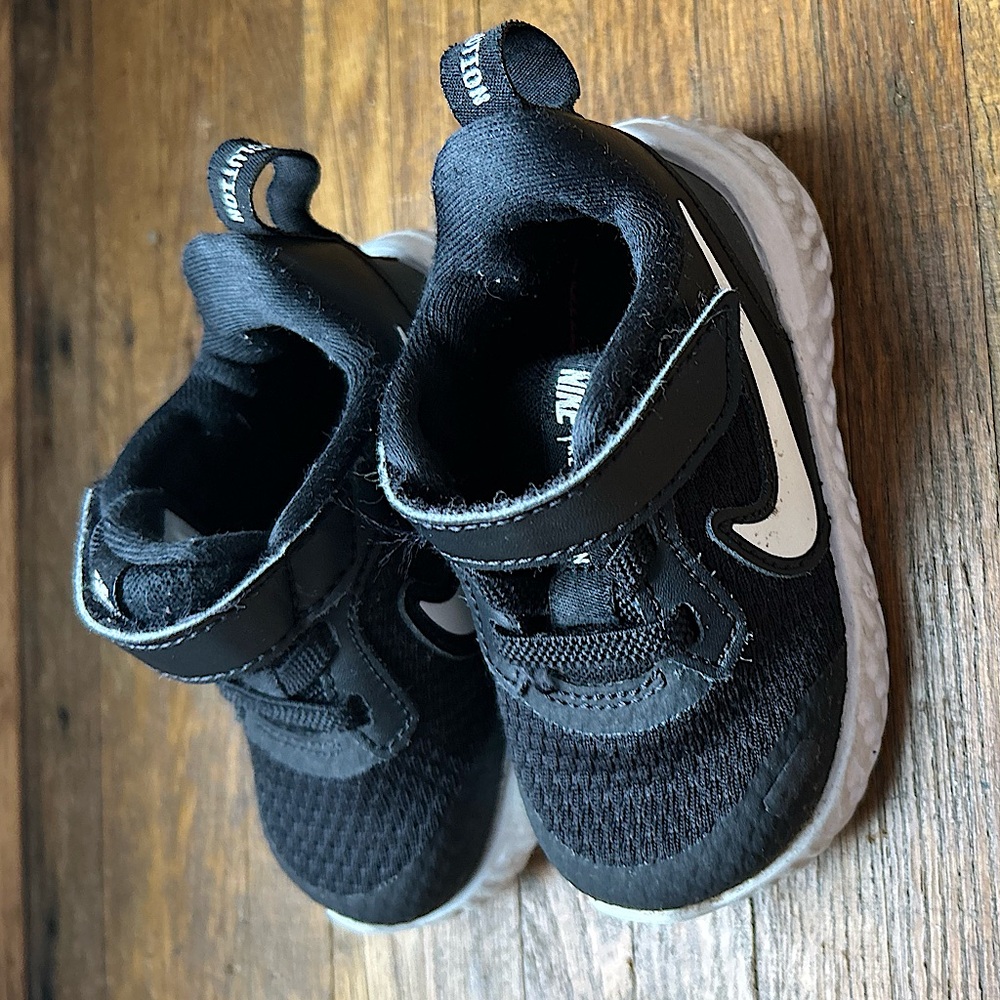 Nike Black and White Baby Walker Shoes
